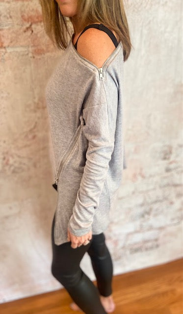 SIDE ZIP LONG SLEEVE TOP
